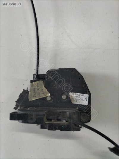 02768 RENAULT FLUENCE SOL ARKA KAPI KİLİDİ