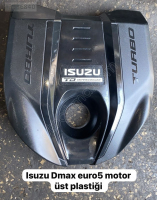 ISUZU DMAX EURO5 MOTOR ÜST PLASTİĞİ                   (XS1607S25)