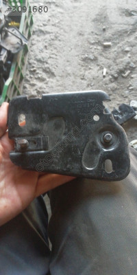 8V0823185 Audi A3 S3 8V kaput kilidi karşılığı