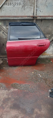 Mazda 626 hatcback sol arka kapı