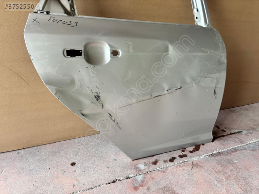 FORD FOCUS 3 SAĞ ARKA KAPI ORJİNAL ÇIKMA