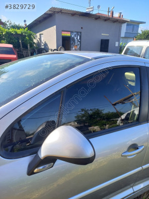 Peugeot 207 Kapı Camı / Kelebek Cam / Cam Fitili