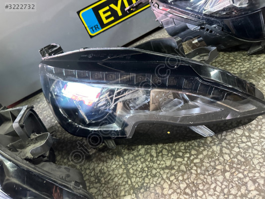 Peugeot 308 sağ ön far mercekli 3