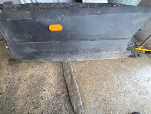 Transit uzun şase sağ arka gövde plastiği