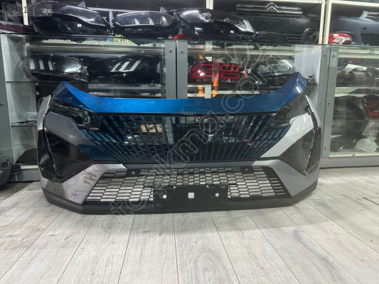 Peugeot 408 ön tampon dolu
