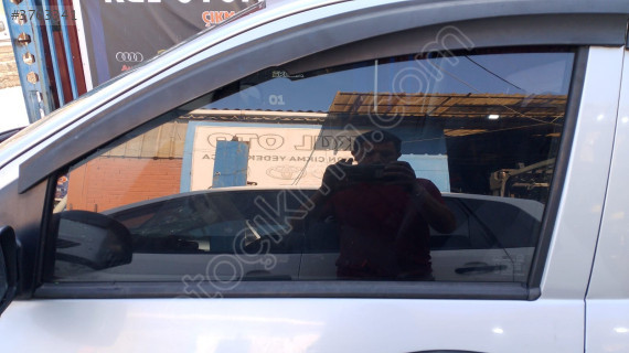 hyundai getz sol ön kapı camı