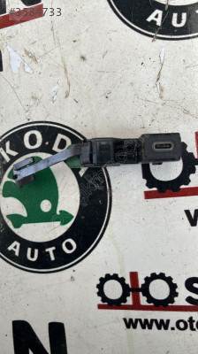 3G8035726A volkswagen pasaat b8.5 b8 arteon usb girişi