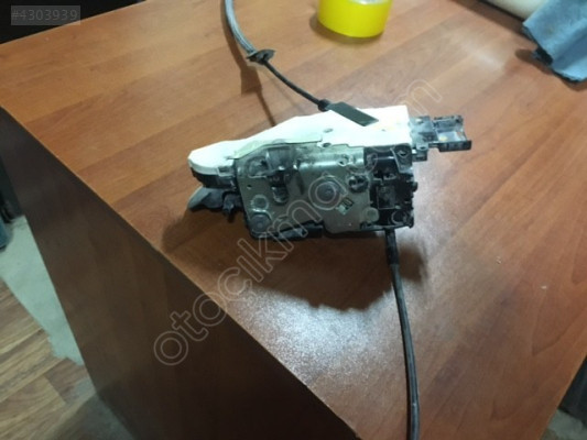 PEUGEOT 207 SOL ÖNKAPI KİLİDİ  ORJ ÇIKMA