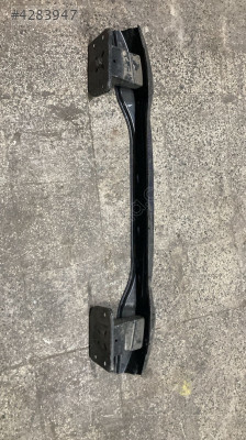 Linea arka tampon demiri