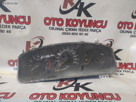 Toyota Corona gösterge saati orijinal çıkma