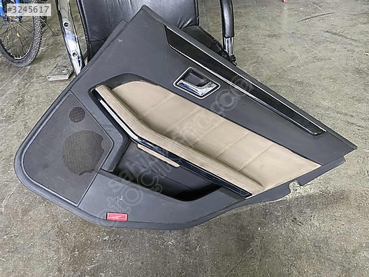 MERCEDES 212 SAĞ ARKA KAPI DÖŞEMESİ