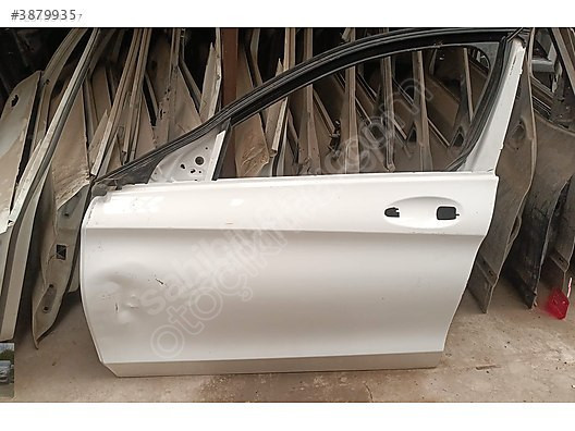 2016 Model Mercedes C180 Sol Ön Kapı Çıkma Parçası