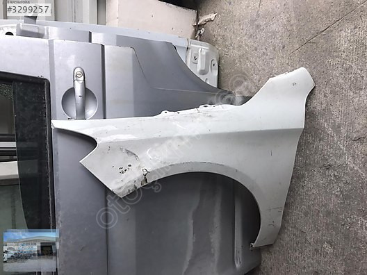 OTO CEMDEN ÇIKMA MERCEDES W117 CLA SOL ÖN ÇAMURLUK