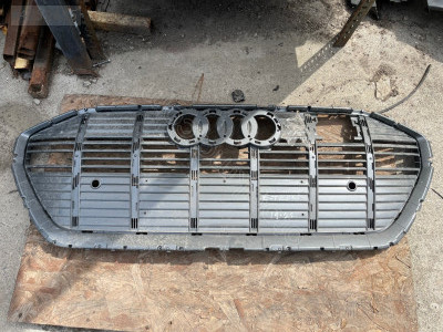 AUDİ E-TRON ÖN PANJUR 4KE853651