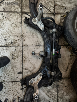 RENAULT CLİO 2024 ÖN TRAVERS ÜÇEL OTO ÇIKMA BURSA