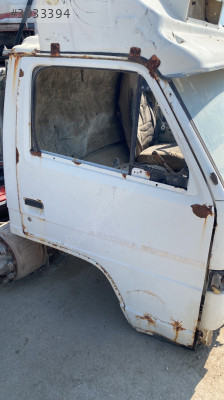 İSUZU NPR 59 ÇIKMA SAĞ KAPI