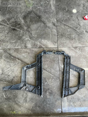 AUDİ A4 ARKA TAMPON BRAKETİ ORJINAL HATASIZ ÇIKMA EGE OTO