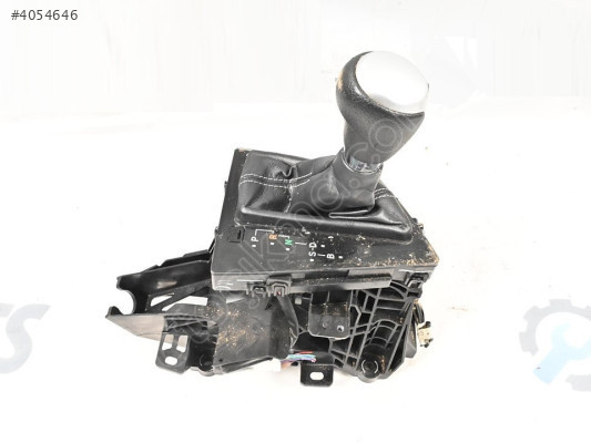 Toyota Corolla E18 1.8 VVTi Otomatik Vites Kulesi Kolu Topuzu