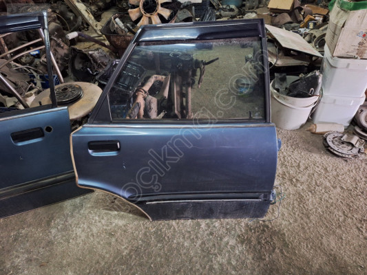 Ford Taunus Orjinal Sağ Arka Kapı