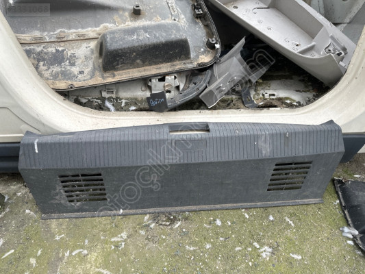 Opel astra h arka panel bagaj kapağı kilit plastiĞi