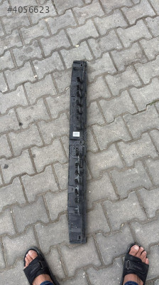 Peugeot 5008 arka tampon braketi tutucu