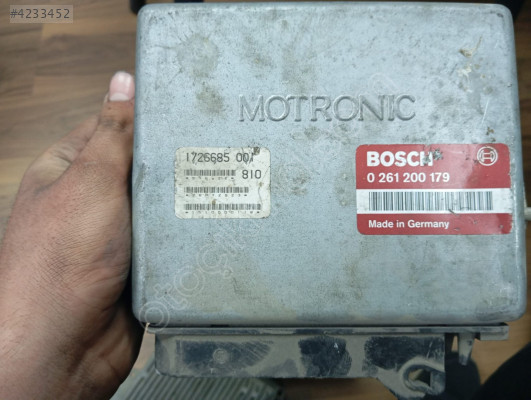 0261200179 BMW E34 MOTOR BEYNİ