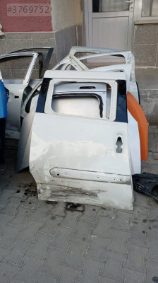 FİAST DOBLO ORJINAL ÇIKMA SAĞ SÜRGÜLÜ KAPI