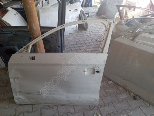 Audi A3 2013 sol ön kapı