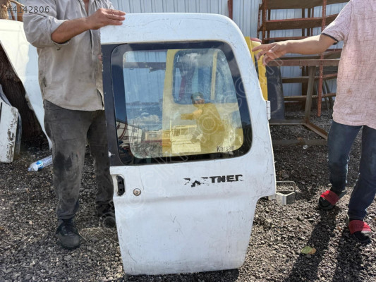 PEUGEOT PARTNER BAGAJ KAPAĞI SAĞ TARAF 98-08 MODEL