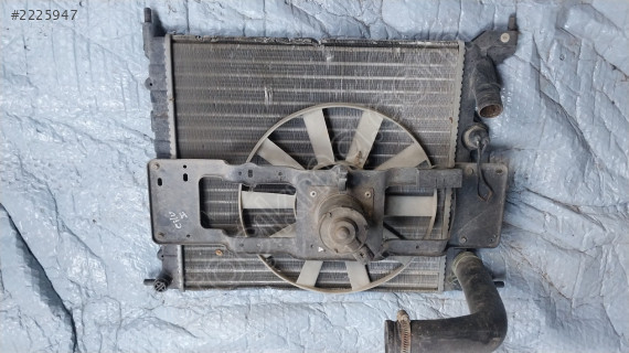 Renault clio 1 su radyatörü