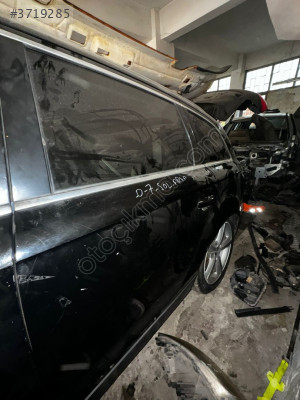 AUDİ Q7 SOL ARKA KAPI 05366077016