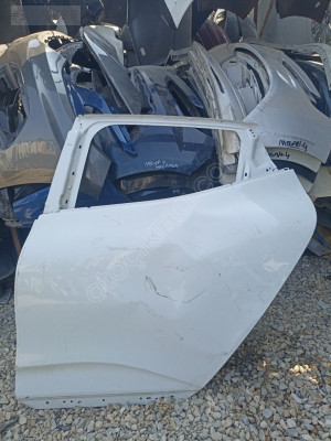 Renault Clio 5 sol arka kapı