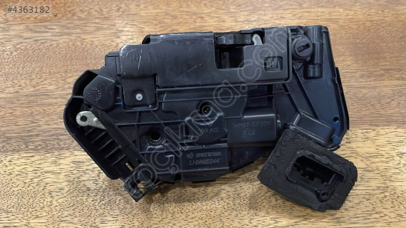 VOLKSWAGEN TİGUAN 2017 SOL ARKA KAPI KİLİDİ 5NA839815C