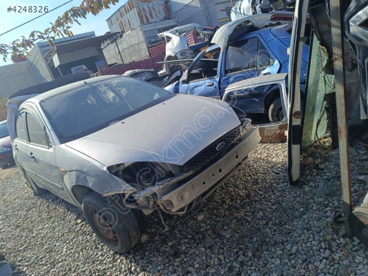 Ford focus 1 çıkma yedek parça