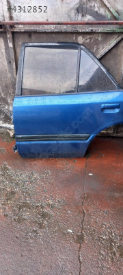 Mazda 323 sol arka kapı