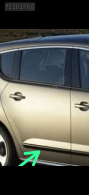 Peugeot 3008 sağ arka kapı çıtası