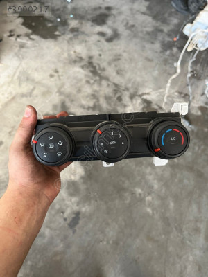CLİO 5 KLİMA KONTROL PANELİ HATASIZ ORJİNAL ÇIKMA
