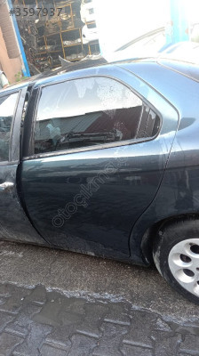 alfa romeo 156 sol arka kapı dolu