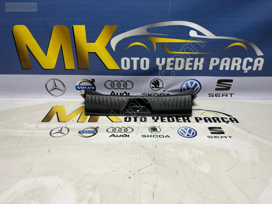 MERCEDES A180-A200 W176 ARKA EMNİYET KEMER KAPLAMASI