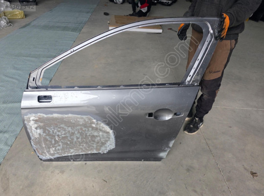 2020/2024 RENAULT CLİO GRİ SOL ÖN KAPI ORJINAL