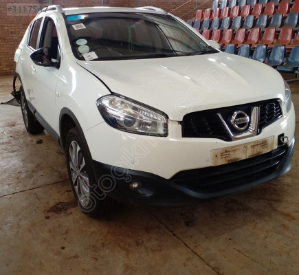Qashqai J10 Nissan Ön Panel & Diğer Parçalar - Mil Oto