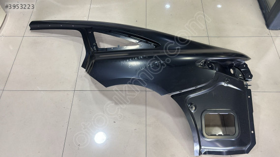 MERCEDES EQS W297 SOL ARKA ÇAMURLUK VE DİREK