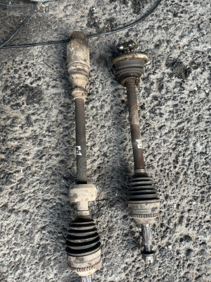 RENAULT MEGANE 1 SAĞ SOL AKS ORJİNAL ÇIKMA