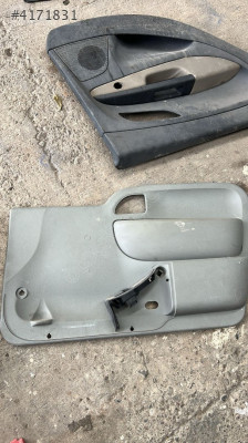 Renault kangoo kapı iç yüzü bakalit