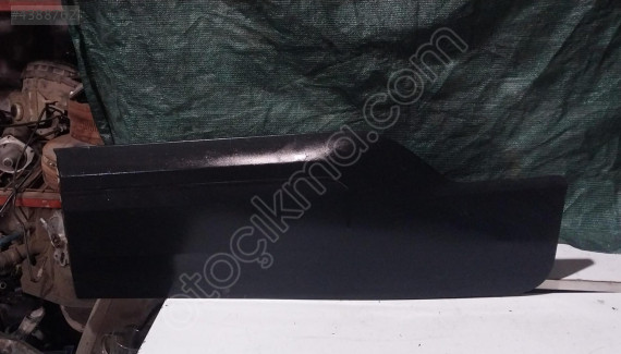 982052068 orj hatasız Peugeot rifter sol arka kapı bandı