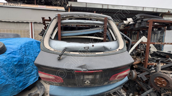 RENAULT LAGUNA 2 bagaj kapağı