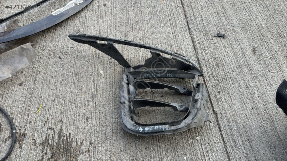 PORSCHE MACAN GTS ÖN SOL TAMPON IZGARASI 95B807681