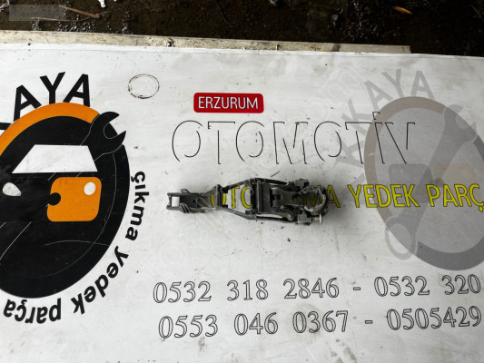 3B0837886 Passat B5 Sağ ön Dış Kapı Kolu Bağlantı Braketi Çıkma