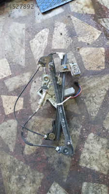 Polo sol ön cam motoru