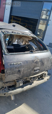 Citroen c4 çıkma bagaj kapagı